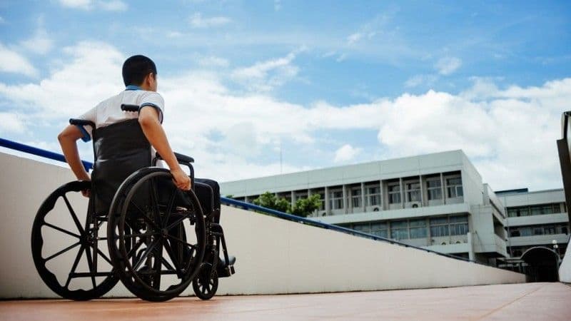 Khutbah Jum'at: Islam dan Kehormatan Penyandang Disabilitas 