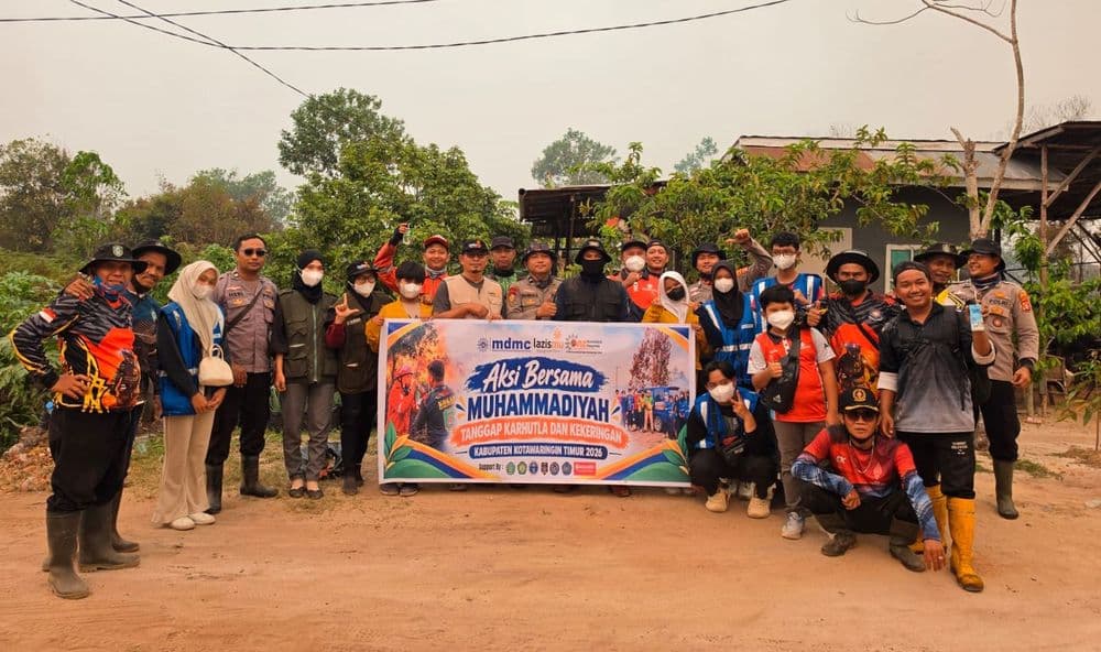 Muhammadiyah Kotim Turun ke Lima Titik Karhutla, Suplai Logistik untuk Petugas dan Relawan