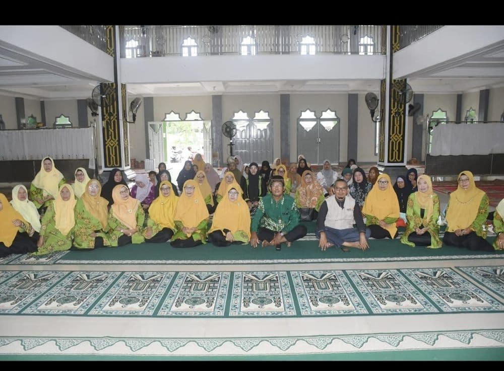 PDA Kotim dan Lazismu Salurkan 150 Paket Sembako untuk Kaum Duafa di Sampit