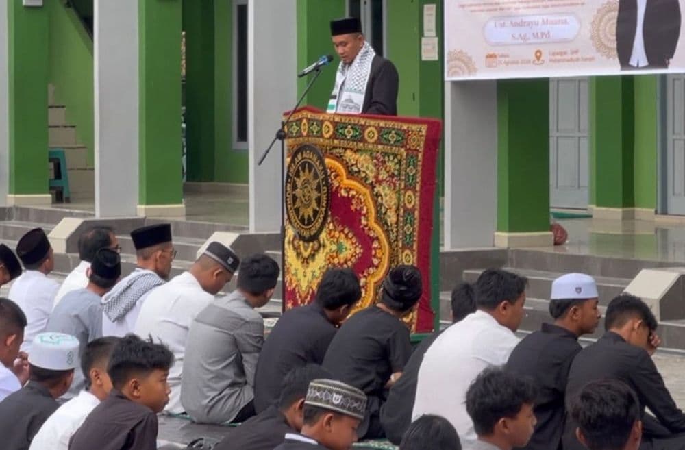 MENGETUK PINTU LANGIT, SMP DAN SMA MUHAMMADIYAH SAMPIT GELAR SHALAT ISTISQA