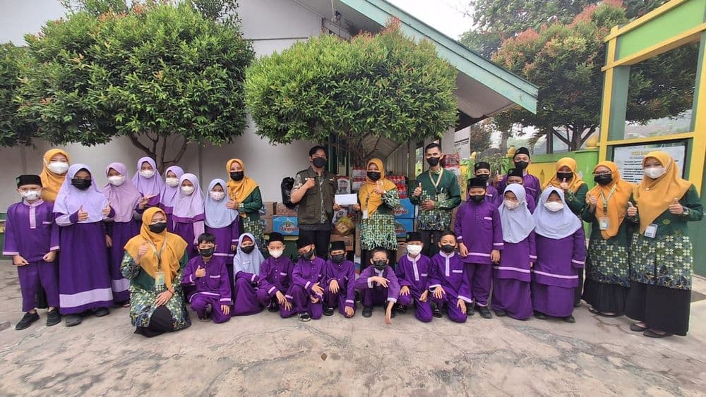SD Muhammadiyah Sampit Galang Donasi Karhutla, Warga Sekolah Bergerak Bantu Petugas dan Relawan